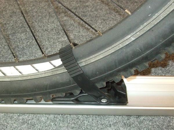 ALUTRANS Fahrradschiene 3000 eloxiert, 1,75m, automatic (B-Ware)
