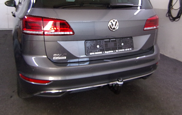 Anhängerkupplung für VW-Golf VII Sportsvan, Baureihe 2018- V-abnehmbar