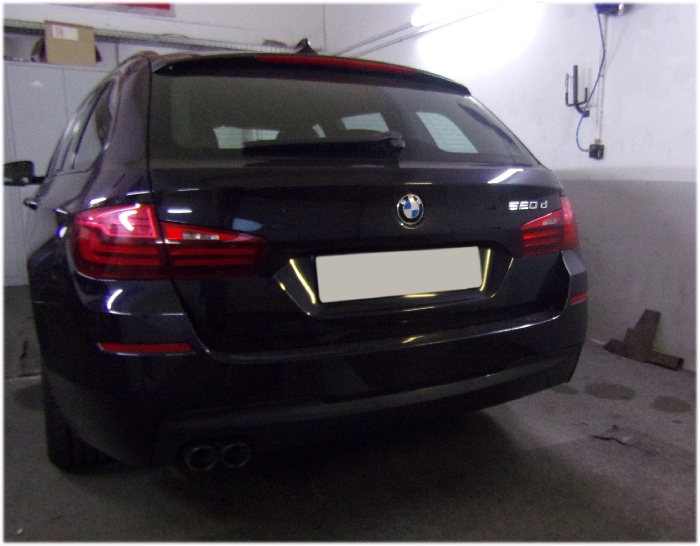 Anhängerkupplung für BMW-5er Touring F11, spez. M- Paket, Baureihe 2010-2014 V-abnehmbar