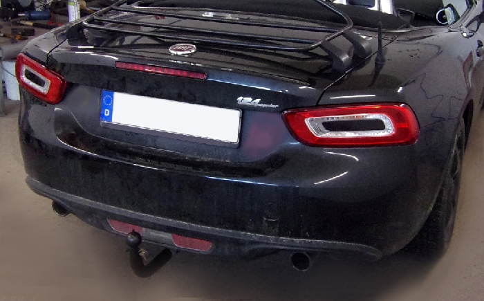 Anhängerkupplung für Fiat-124 Spider II, NF, nur für Heckträgerbetrieb, Montage nur bei uns im Haus, Baureihe 2015- V-abnehmbar