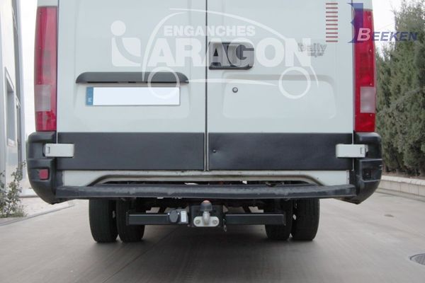 Anhängerkupplung für Iveco-Daily III, IV, V Pritsche, 35C, Baureihe 2006-2010 starr