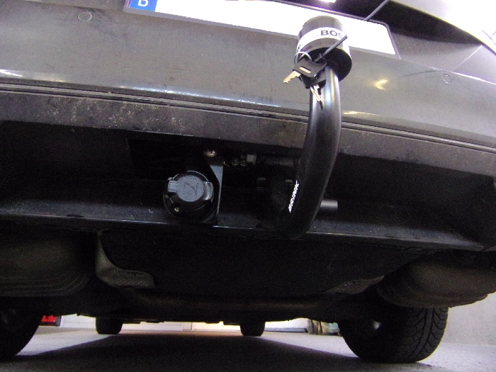 Anhängerkupplung für VW-Passat 3c, incl. 4-Motion, Variant, Baureihe 2014-2023 V-abnehmbar 45 Grad