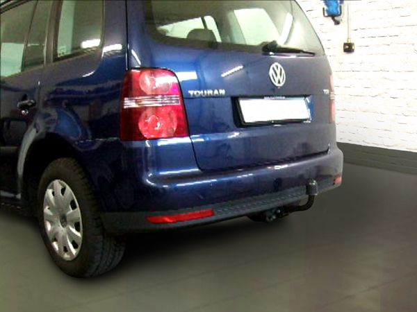 Anhängerkupplung für VW-Touran Van, auch f. Modell Cross, Baureihe 2003-2007 starr