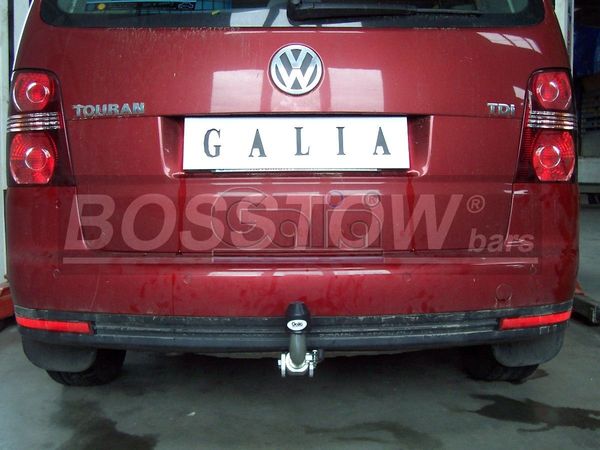 Anhängerkupplung für VW-Touran Van, spez. 7 Sitzer m. Erdgas(Ecofuel), Baureihe 2007-2010 abnehmbar