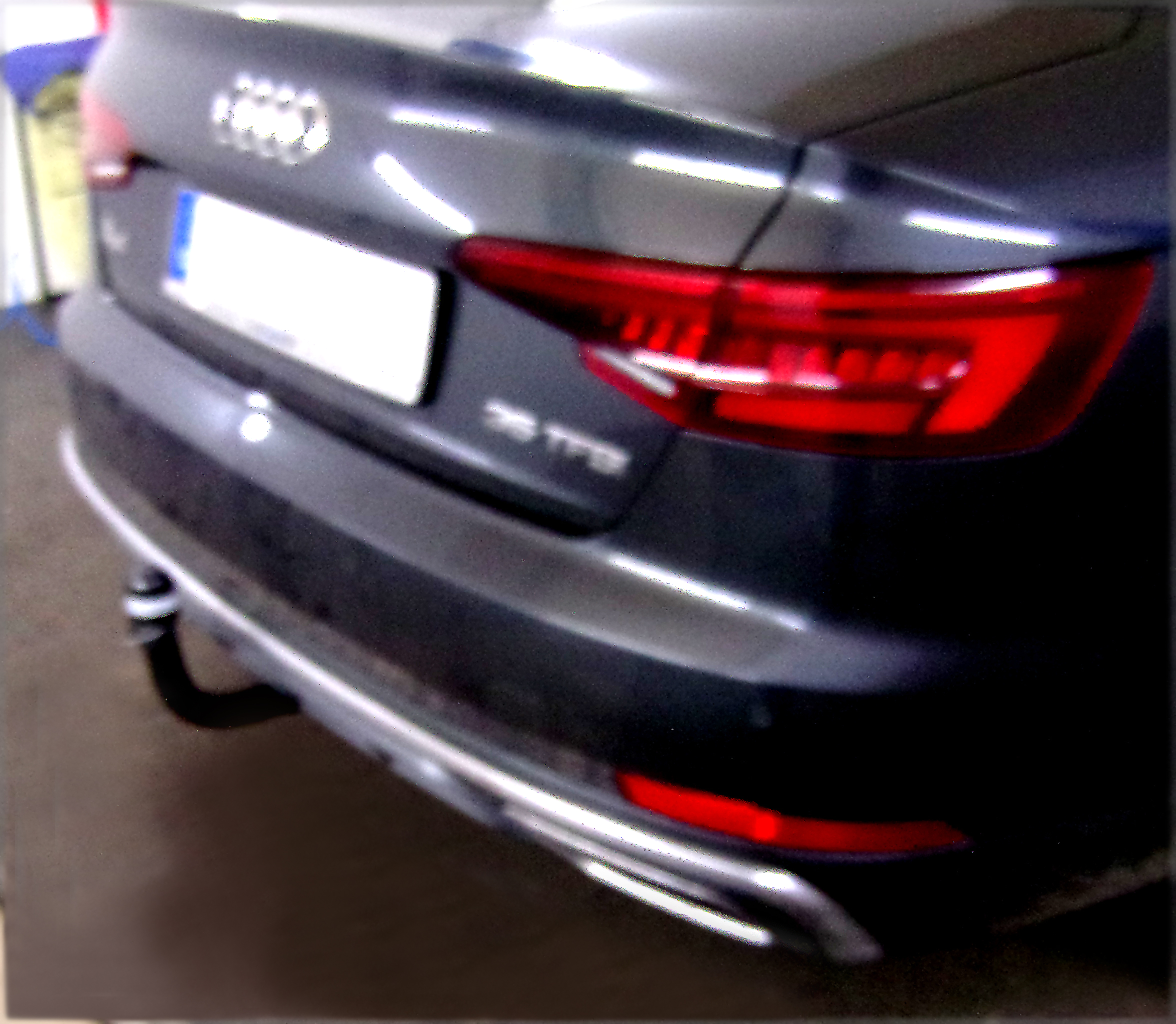 Anhängerkupplung für Audi-A4 Limousine nicht Quattro, nicht S4, speziell S-Line, Baureihe 2015-2024 V-abnehmbar