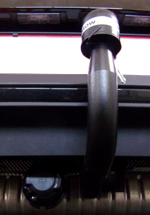 Anhängerkupplung für MINI-Clubman Kombi F54 Clubman Kombi, spez. Fzg. m. Fußsensor Heckklappe, nur für Heckträgerbetrieb, Montage nur bei uns im Haus, Baureihe 2014- V-abnehmbar